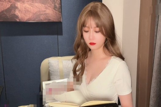 หลานสาวจับลุงนวดและตอนจบเมื่อเขาอยู่ที่บ้านป้าของเขาเพื่อเตรียมพร้อมสำหรับการสอบเข้ามหาวิทยาลัย