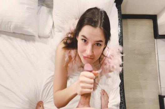 พี่สาวของฉันขอให้พี่ชายของเธอทำ 'มัน' ในตอนกลางคืน